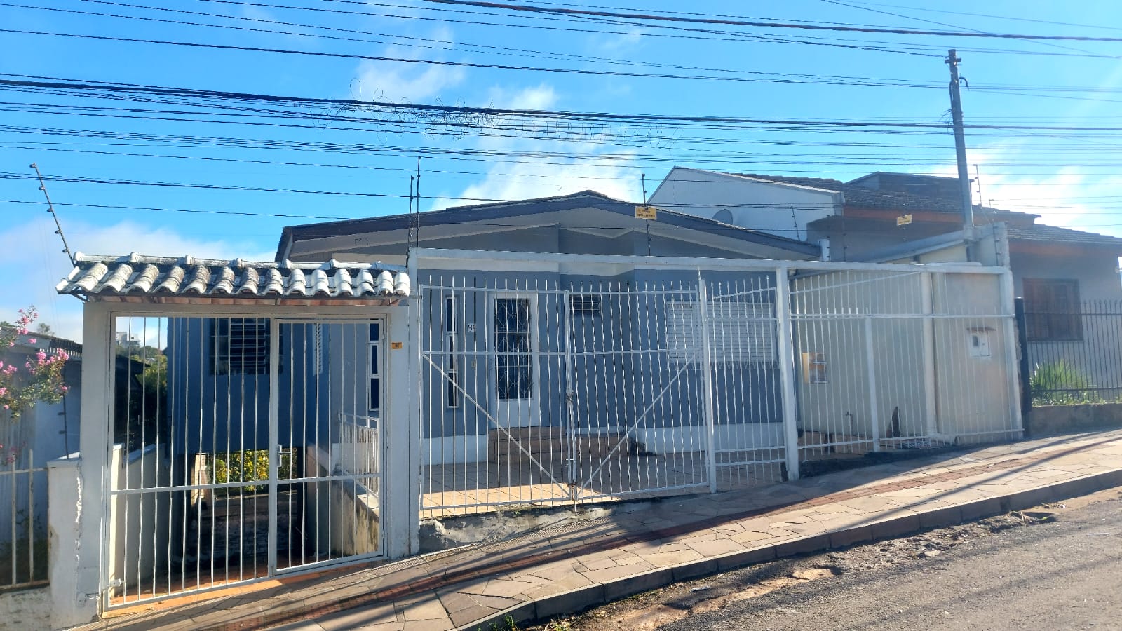 Casa 04 dormitórios – Boqueirão