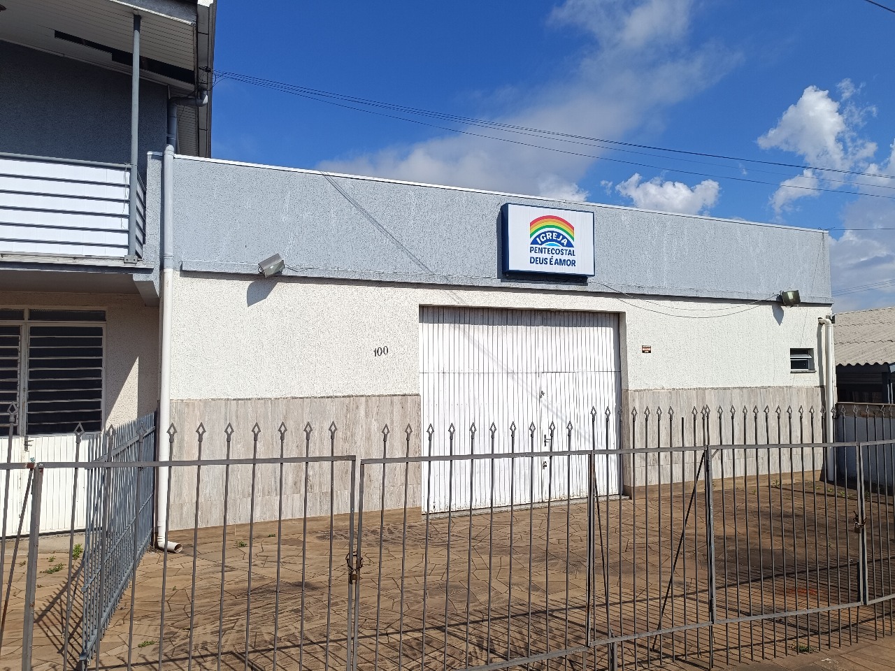 Pavilhão na Victor Isller